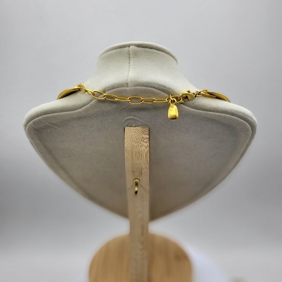 - Goldtone Metal Choker Necklace • Rich Bright Gold • Spring Clasp - Picture 3 of 4